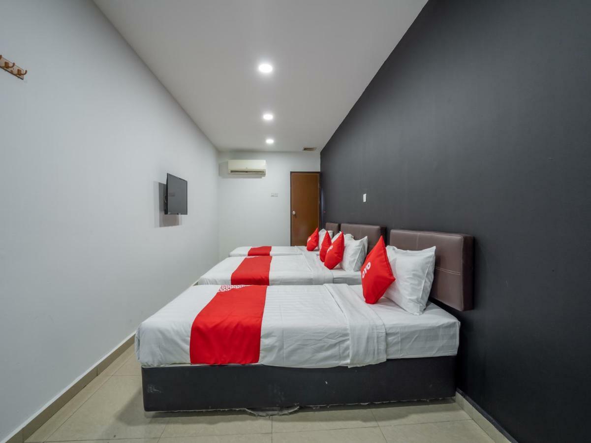 Oyo 1167 Rest And Go Hotel 클랑 외부 사진