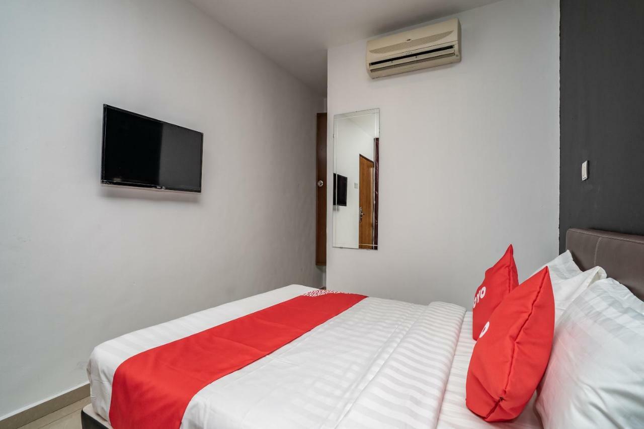 Oyo 1167 Rest And Go Hotel 클랑 외부 사진