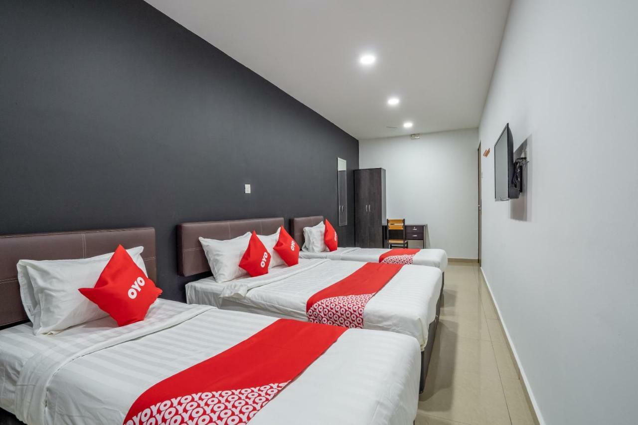Oyo 1167 Rest And Go Hotel 클랑 외부 사진