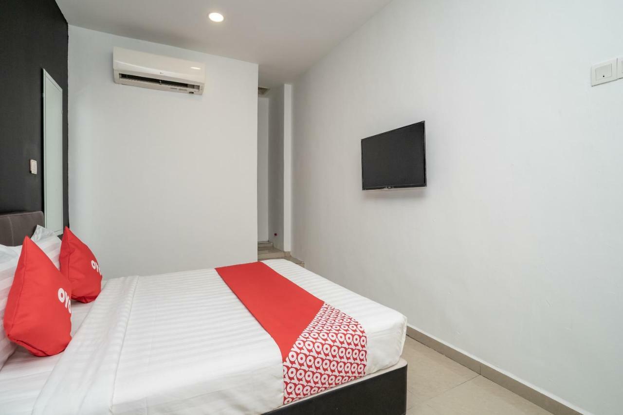 Oyo 1167 Rest And Go Hotel 클랑 외부 사진