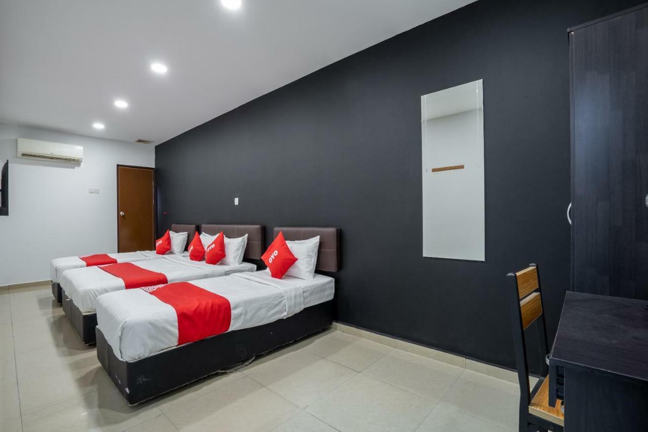 Oyo 1167 Rest And Go Hotel 클랑 외부 사진
