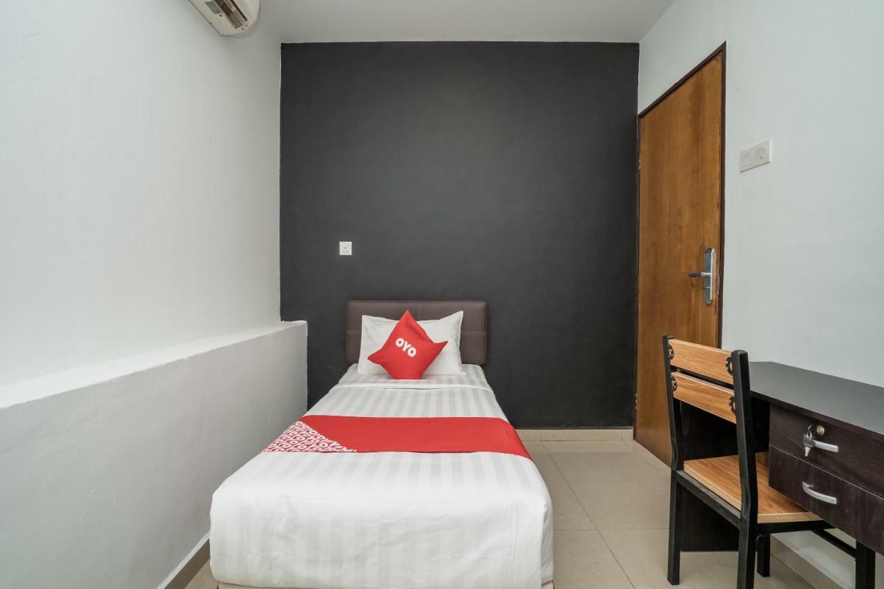 Oyo 1167 Rest And Go Hotel 클랑 외부 사진