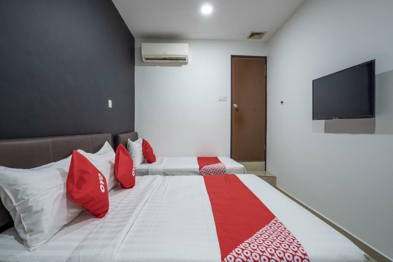 Oyo 1167 Rest And Go Hotel 클랑 외부 사진