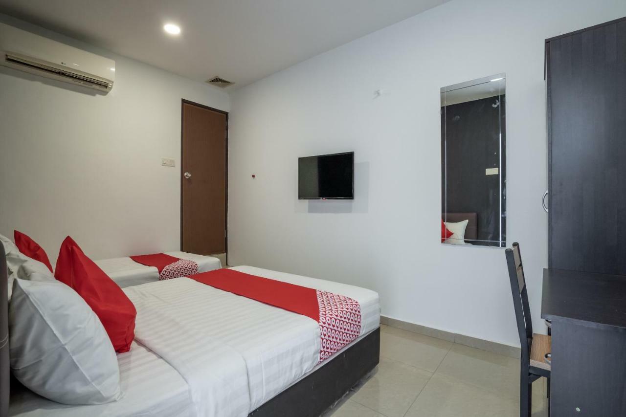 Oyo 1167 Rest And Go Hotel 클랑 외부 사진